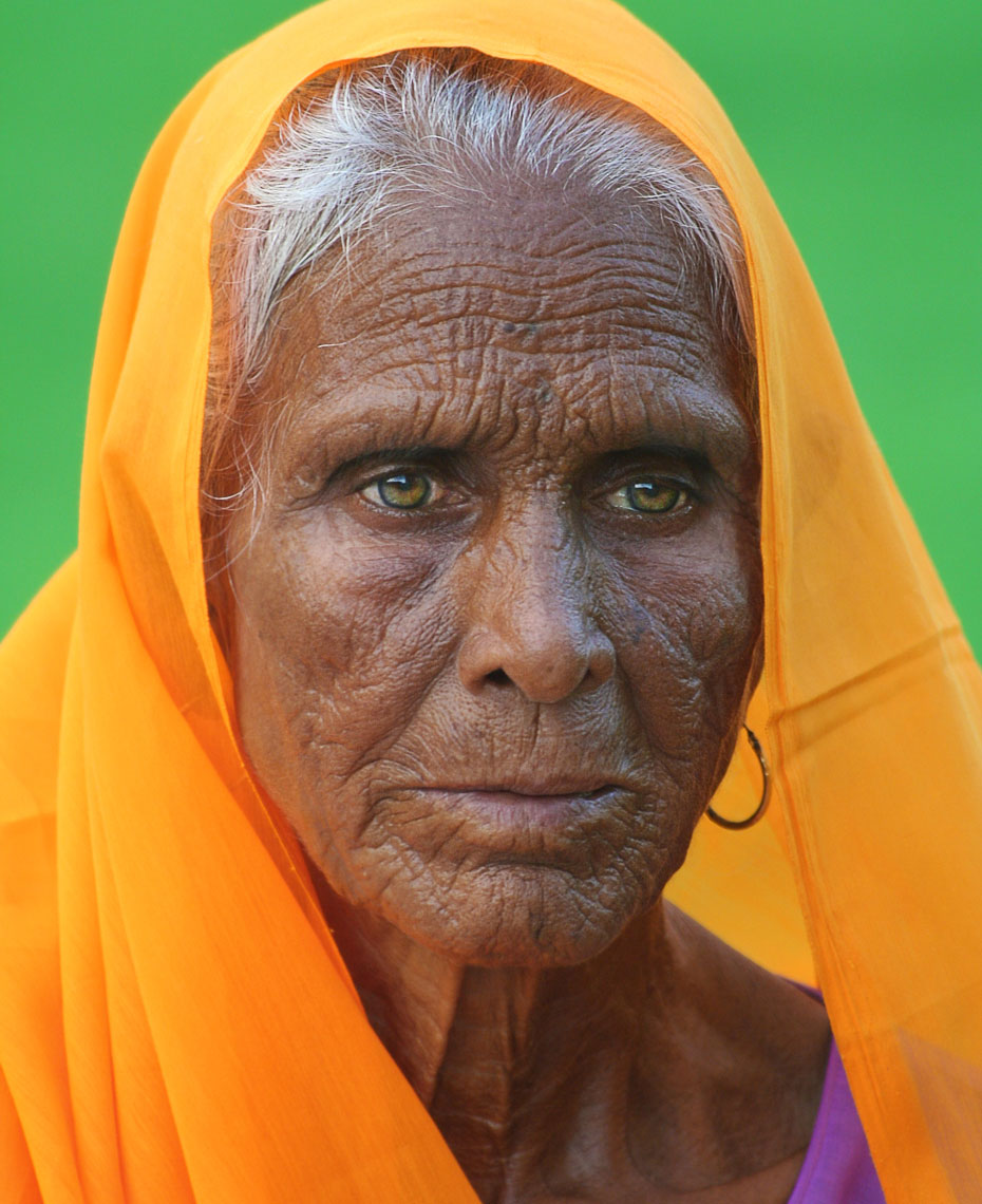 indian-woman-bright-colors.jpg