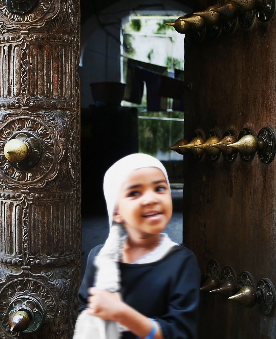 zanzibar-girl-in-doorway.jpg